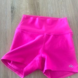 ALO Yoga Women's Pink Shorts